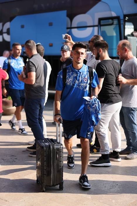 Trabzonspor Galatasaray maçı için İstanbul'a gitti 4